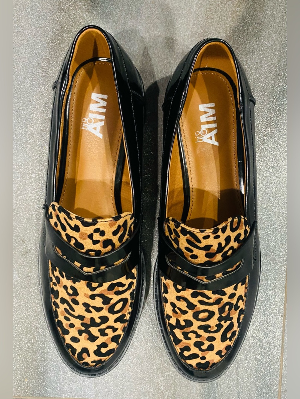 MIA Amore Hali Lug Sole Penny Loafers Faux Patent Leather Leopard Print Sz 9